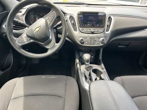 Used 2024 Chevrolet Malibu LT FWD image 15