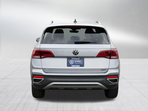 Certified 2023 Volkswagen Taos SE w/ Panoramic Sunroof Package AWD/4WD image 6