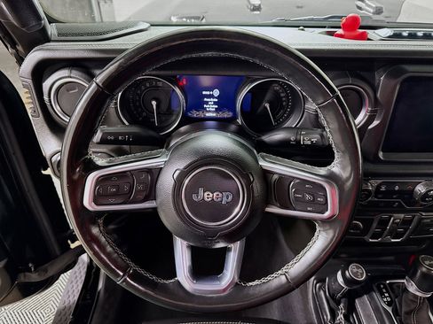 Used 2021 Jeep Wrangler Unlimited Sahara w/ Cold Weather Group image 15