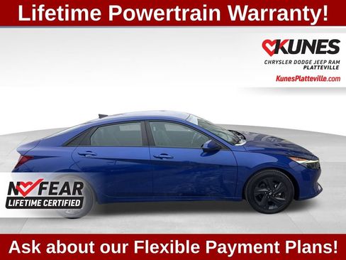 Used 2023 Hyundai Elantra SEL image 12