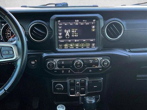 Used 2021 Jeep Wrangler Unlimited Sahara AWD/4WD image 8