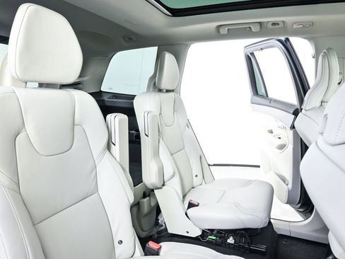 New 2026 Volvo XC90 T8 Ultra w/ Protection Package Premier AWD/4WD image 22