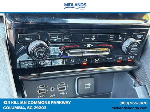 Used 2025 Jeep Grand Cherokee Limited AWD/4WD image 13