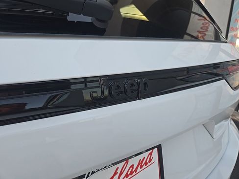 New 2026 Jeep Grand Cherokee Limited AWD/4WD image 23