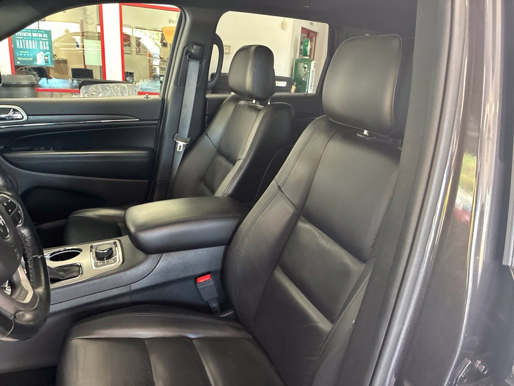 Used 2021 Jeep Grand Cherokee Limited AWD/4WD image 8
