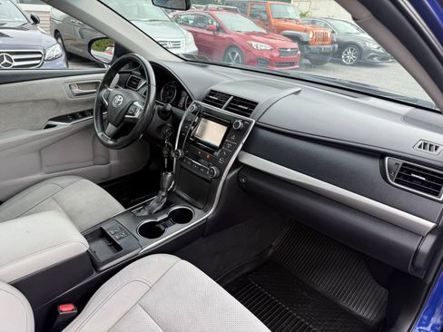 Used 2015 Toyota Camry XSE w/ Moonroof Package FWD image 13