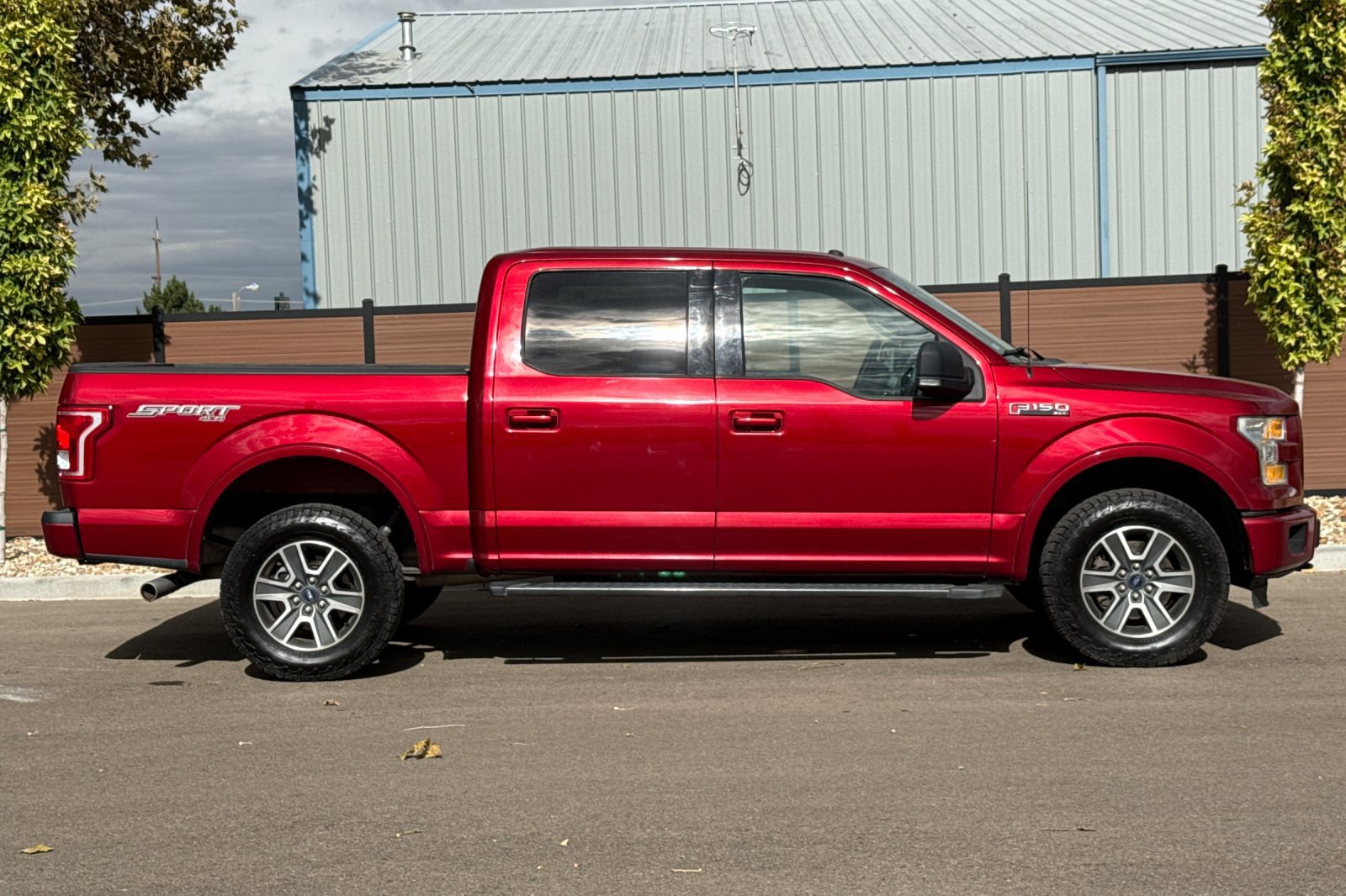 Used 2016 Ford F150 XLT w/ Equipment Group 302A Luxury AWD/4WD image 3