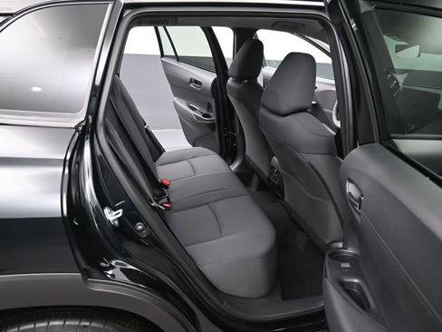 Certified 2025 Toyota Corolla Cross LE image 29