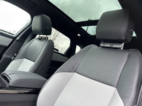 New 2026 Land Rover Range Rover Velar Dynamic SE image 14