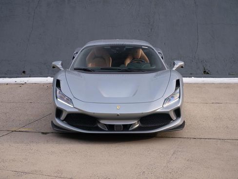 Used 2020 Ferrari F8 Tributo image 5