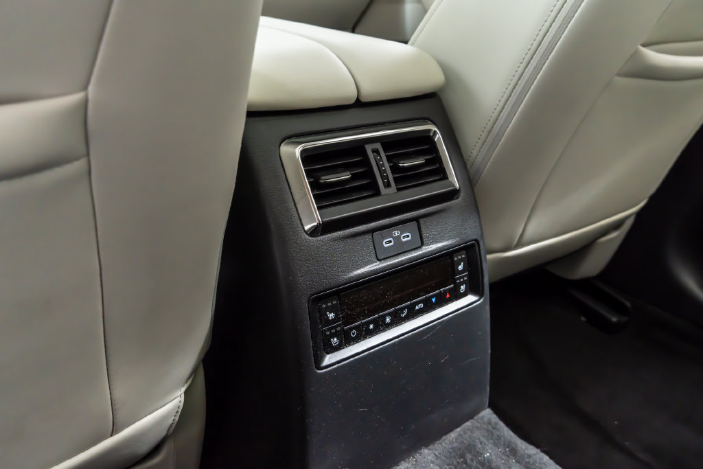 Used 2024 MAZDA CX-90 3.3 Turbo S w/ Premium Plus AWD/4WD image 28