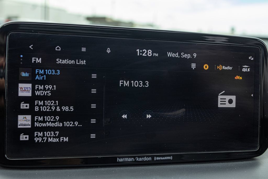 Certified 2023 Hyundai Santa Fe SEL w/ Premium Package AWD/4WD image 19