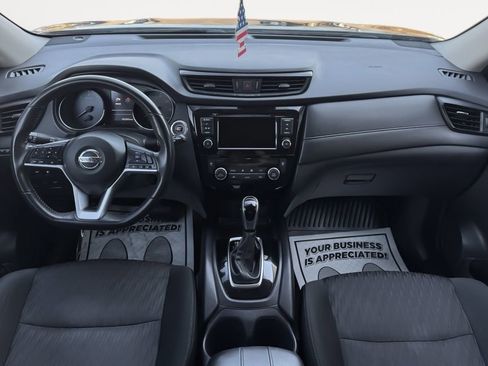 Used 2020 Nissan Rogue SV AWD/4WD image 16