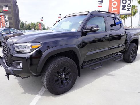 Used 2023 Toyota Tacoma TRD Off-Road image 4