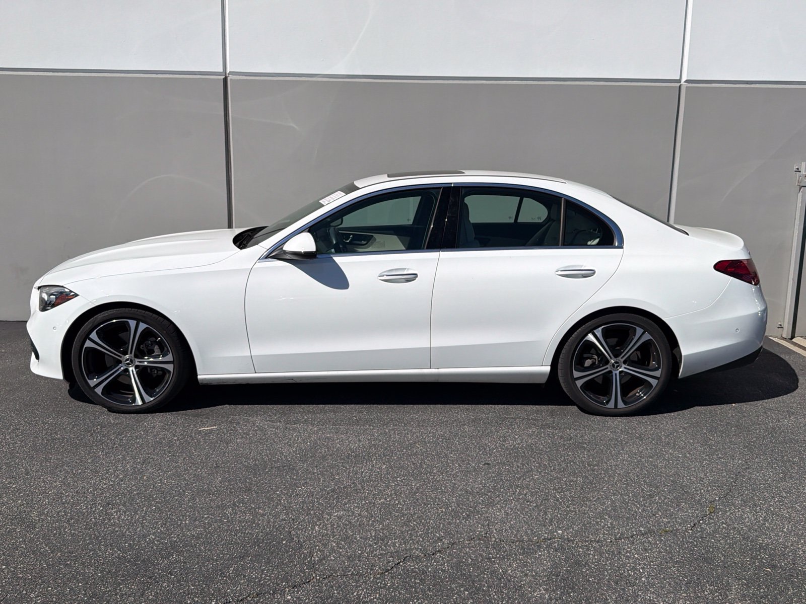Used 2024 Mercedes-Benz C 300 Sedan image 2
