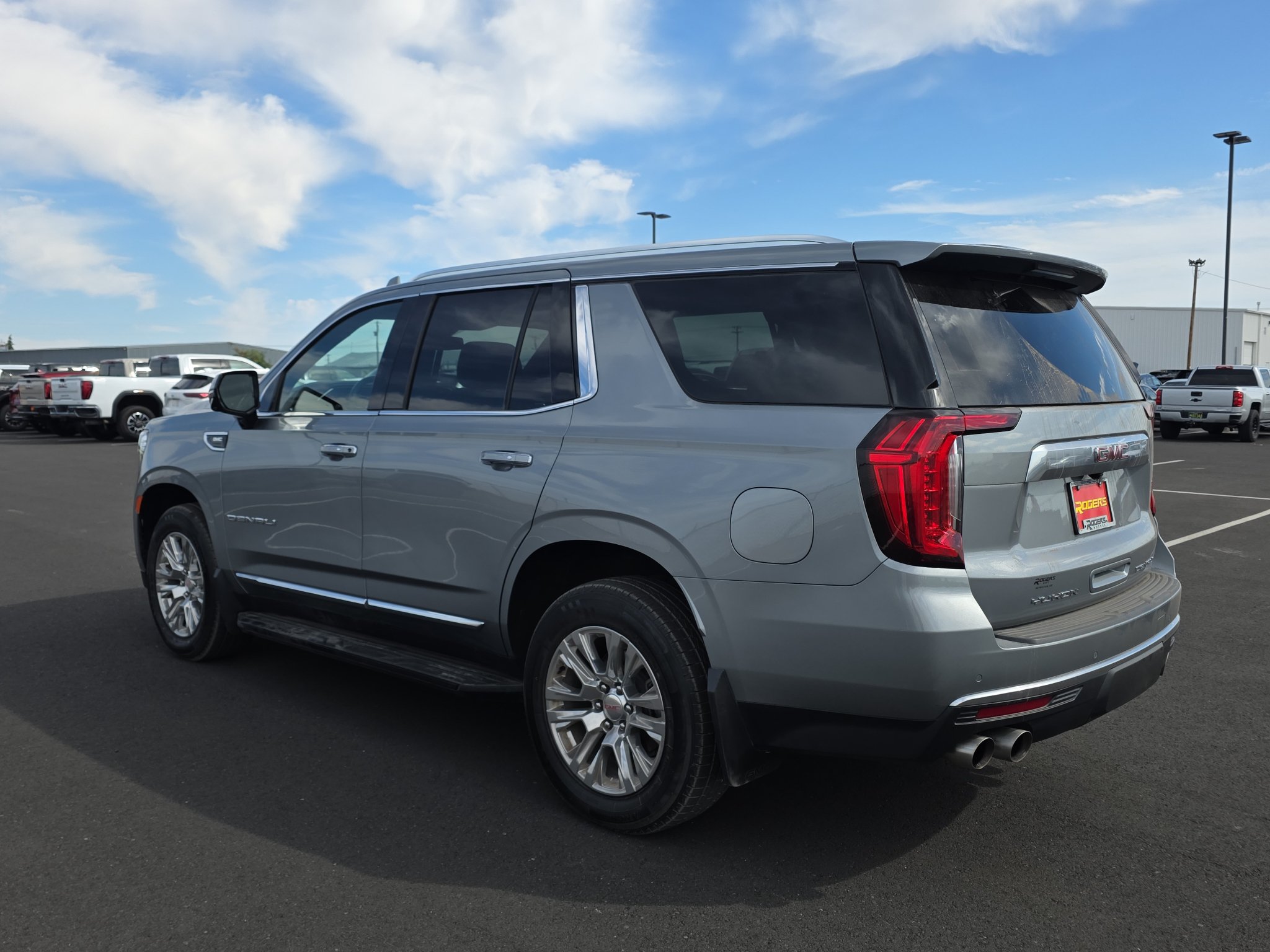 Used 2023 GMC Yukon Denali AWD/4WD image 6