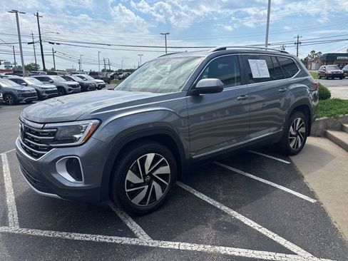 Certified 2025 Volkswagen Atlas SEL AWD/4WD image 10