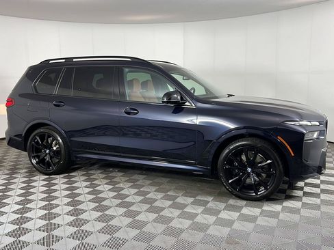 Certified 2025 BMW X7 M60i AWD/4WD image 3
