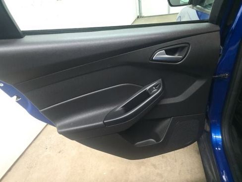 Used 2018 Ford Focus SE FWD image 13