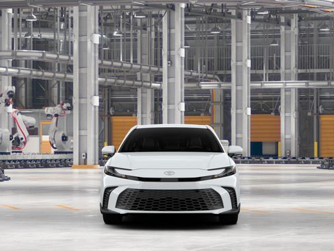 New 2026 Toyota Camry Hybrid FWD image 17