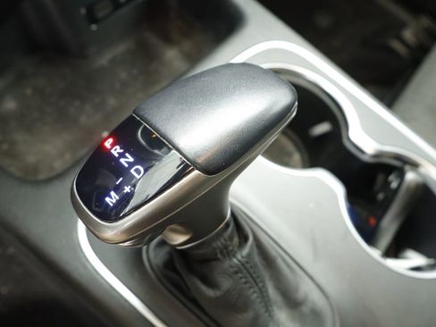 Used 2019 Dodge Durango SXT AWD/4WD image 36