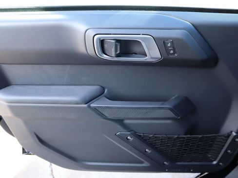 New 2025 Ford Bronco Badlands image 16