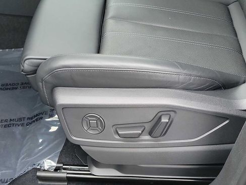 Certified 2025 Audi Q5 Premium Plus w/ Premium Plus AWD/4WD image 16