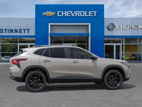 New 2026 Chevrolet Trax ACTIV w/ Sunroof Package FWD image 22