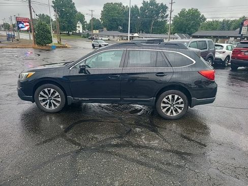 Used 2017 Subaru Outback 2.5i Limited AWD/4WD image 3