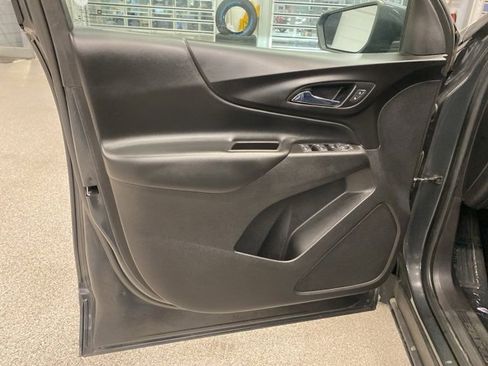 Used 2018 Chevrolet Equinox LT image 29