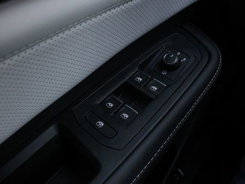 New 2026 Volkswagen Atlas Cross Sport SEL Premium R-Line AWD/4WD image 8