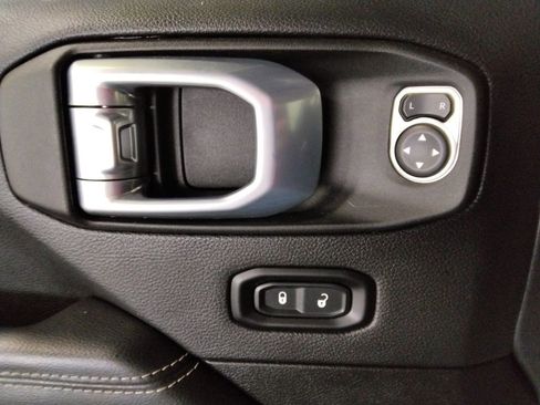 Used 2021 Jeep Wrangler Unlimited Sahara w/ Uconnect 4C Nav & Sound Group image 31