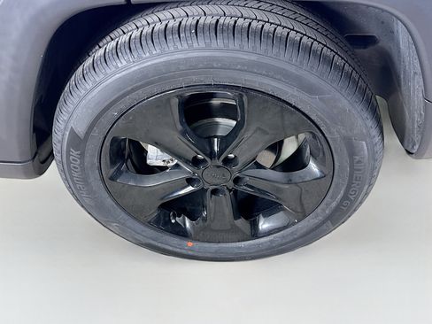 Used 2018 Jeep Compass Altitude image 36