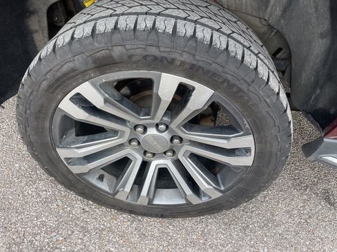 Used 2017 GMC Yukon XL Denali w/ Open Road Package image 11