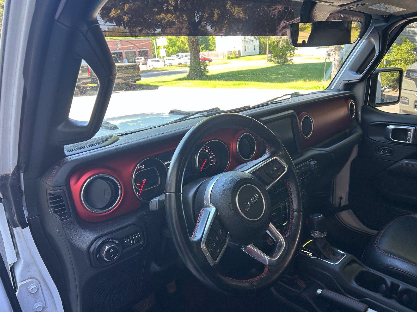 Used 2021 Jeep Gladiator Rubicon w/ Uconnect 4C Nav & Sound Group AWD/4WD image 11