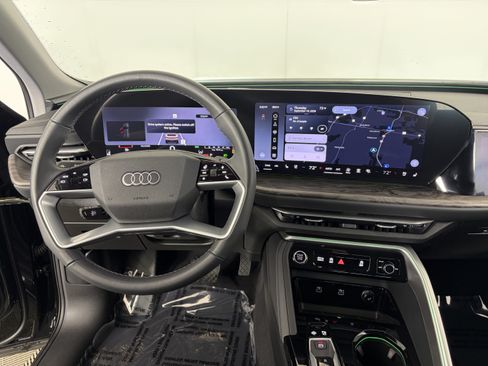 Used 2026 Audi Q5 Premium Plus AWD/4WD image 3