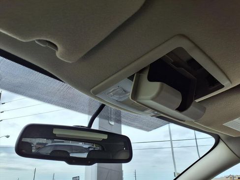 Used 2010 Ford Edge SE image 20