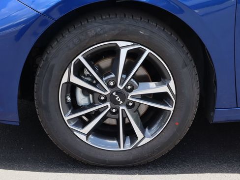 Used 2023 Kia Forte LXS FWD image 29