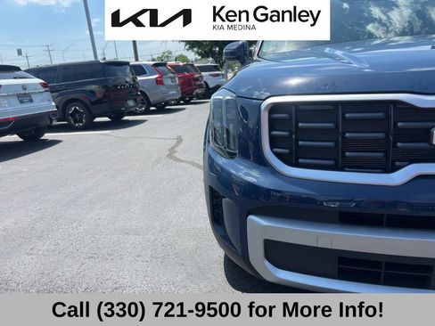 Used 2024 Kia Telluride S w/ S Sunroof Package FWD image 18