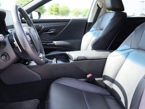 Used 2023 Lexus ES 250 w/ Premium Package AWD/4WD image 13