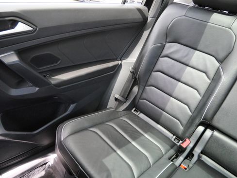 Used 2021 Volkswagen Tiguan SEL Premium R-Line AWD/4WD image 12