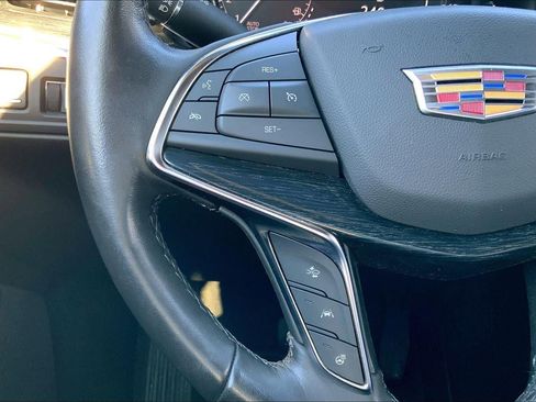 Used 2021 Cadillac XT5 Premium Luxury image 19