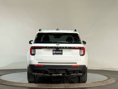 New 2026 Ford Explorer Active AWD/4WD image 8