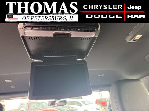 Used 2020 Chrysler Pacifica Touring-L FWD image 21