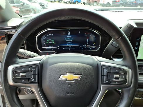 Used 2025 Chevrolet Silverado 2500 LTZ w/ LTZ Premium Package AWD/4WD image 13