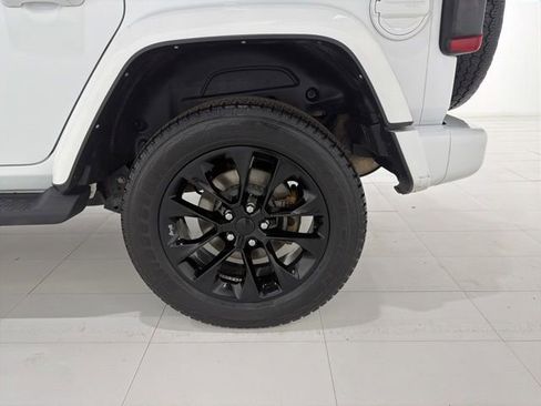 Used 2021 Jeep Wrangler Unlimited Sahara AWD/4WD image 43