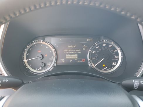 Used 2025 Toyota Highlander XLE FWD image 20