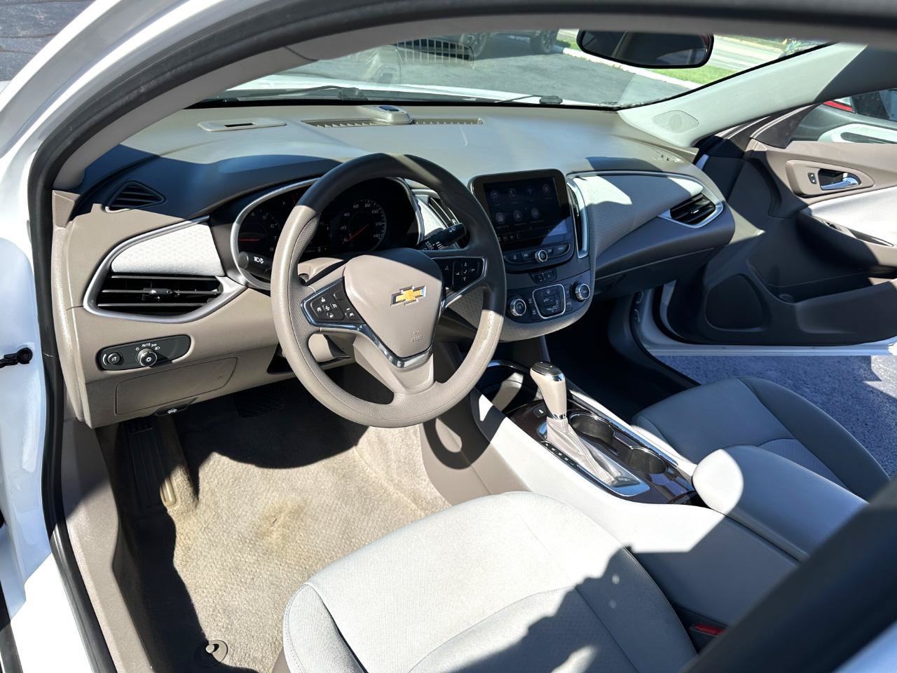 Used 2020 Chevrolet Malibu LS w/ Driver Confidence Package II FWD image 23
