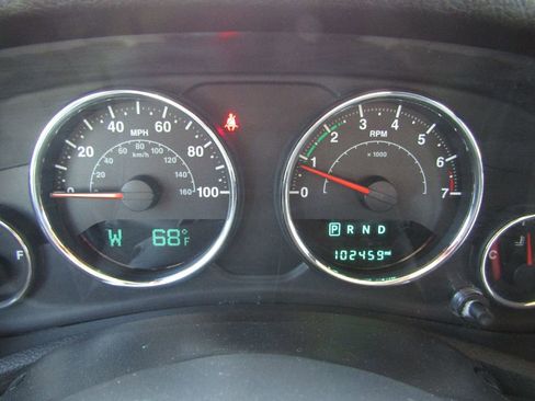 Used 2017 Jeep Wrangler Unlimited Sport w/ Max Tow Package image 18