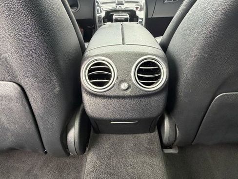 Used 2017 Mercedes-Benz E 300 4MATIC image 25